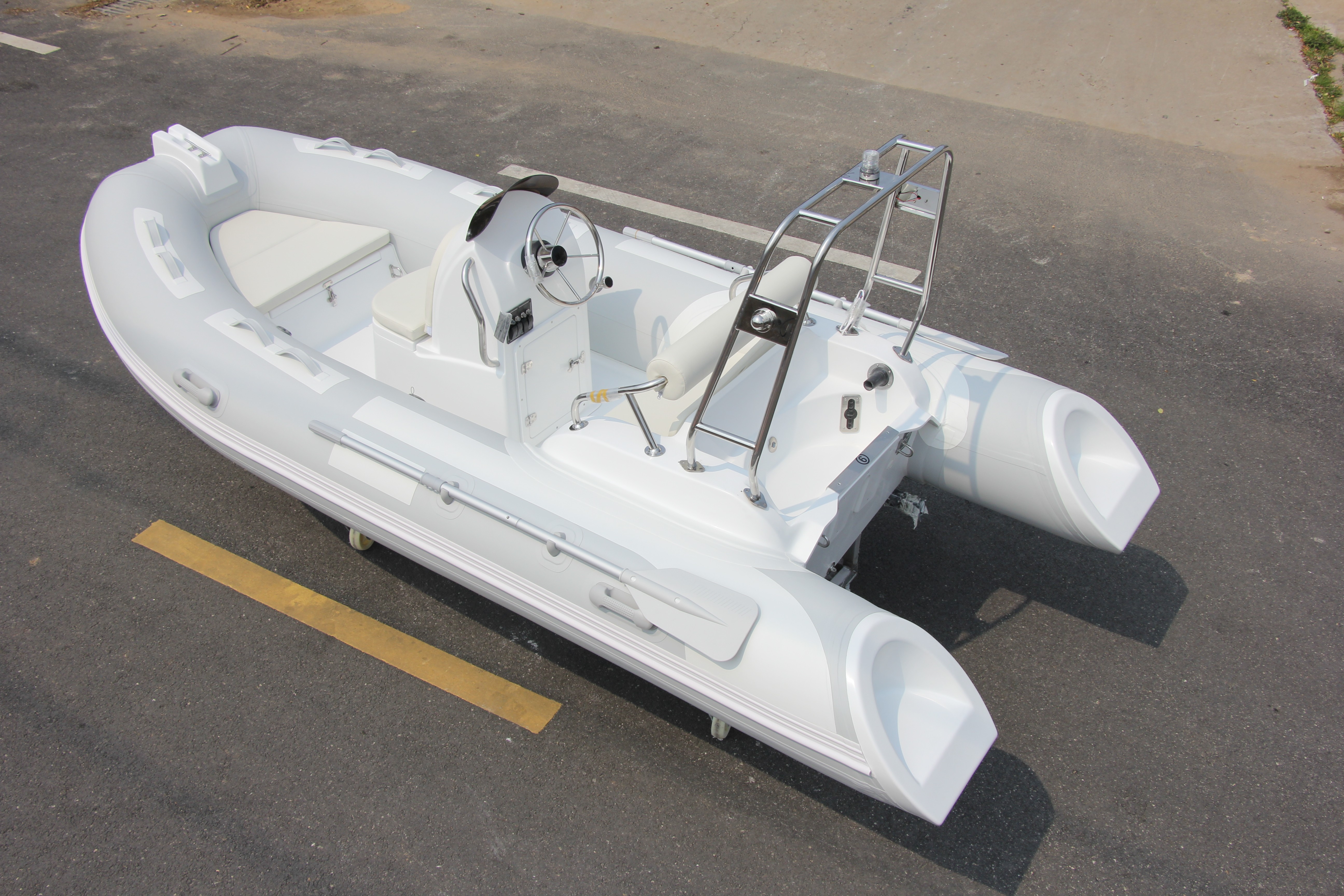 RIB Inflatable Boat Luxury Fib - огляд і ціна Fishing Boat Fiberglass